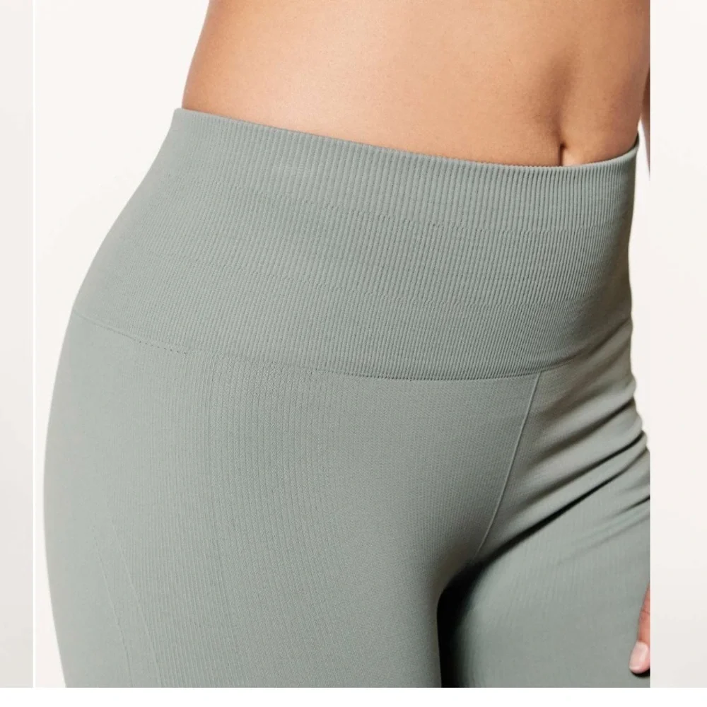 Lululemon Athletica Gray Leggings Soft knit awakening crop Taryn Toomey collect